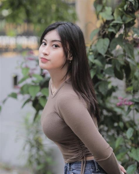Pin Oleh Tr00pzx Di Jeha Kecantikan Orang Asia Gadis Cantik Asia Wanita Cantik
