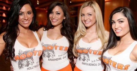 ‘breastaurant Chain Hooters Plans Radical New Look With Male Staff Daily Star