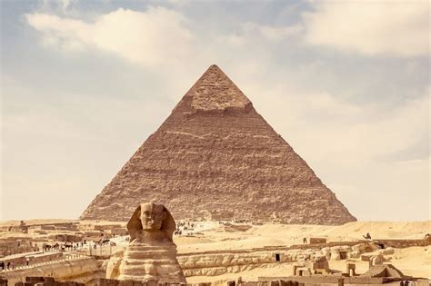 scientists 👨‍🔬 👩🏽‍🔬 discover 2 voids in giza pyramid 😳 ktt2