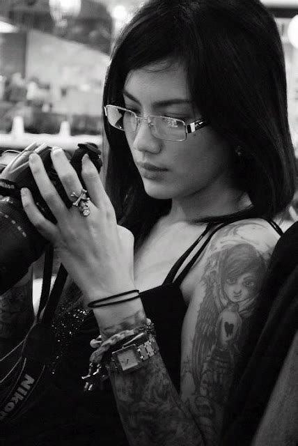 Gadis Cantik Cakep Indonesia Yang Bertato Best Sexy Tattoo Design