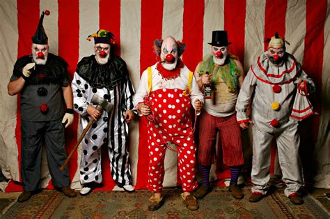 Hintergrundbilder Männer Zirkus Clowns alte Leute 2048x1360