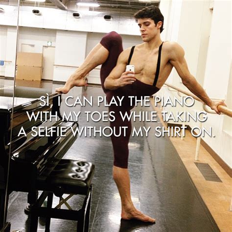 Roberto bolle è il più famoso ballerino italiano di danza classica del mondo, quarantenne piemontese, primo ballerino della scala a milano ma non solo. Bare-chested Ballerino: Roberto Bolle - C&V Sessions