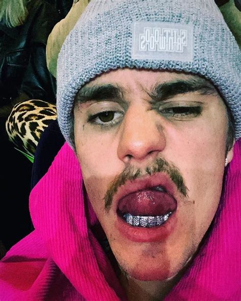 Justin was discovered in 2008 by scooter braun, who came across his videos on youtube and later became his manager. Justin Bieber Looks Unrecognizable While Treating Lyme Disease