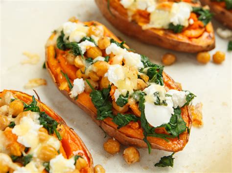 Rezept für gebackene Süßkartoffeln mit Ziegenkäse und Spinat