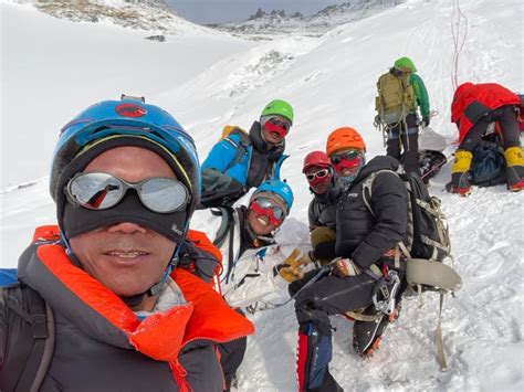Everest Sherpas Already Near The Summit Explorersweb