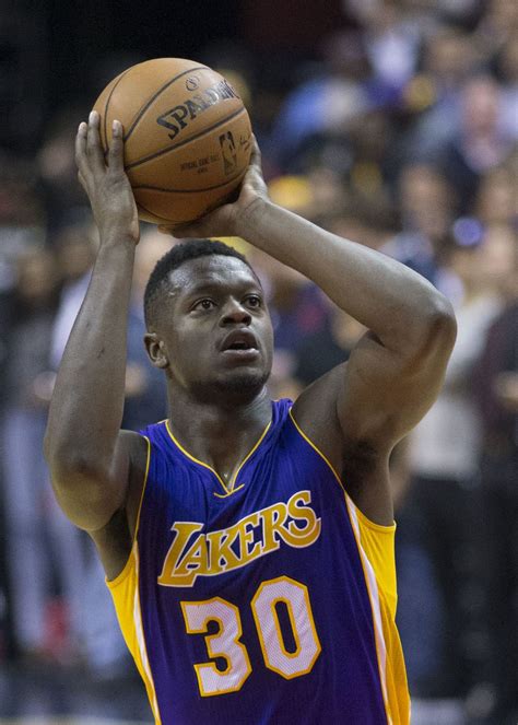 Julius randle is an american forward on the new york knicks who has mixed in a variety of kobes and pg shoes over his career. Julius Randle - Wikipedia