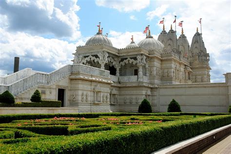 History Of The Neasden Temple In 1 Minute