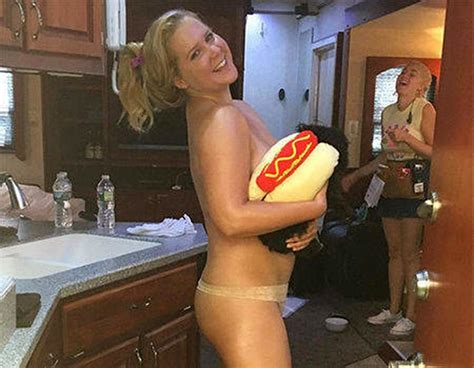 Amy Schumer Nude Photos Big Tits Exposed On Video Celebs Unmasked