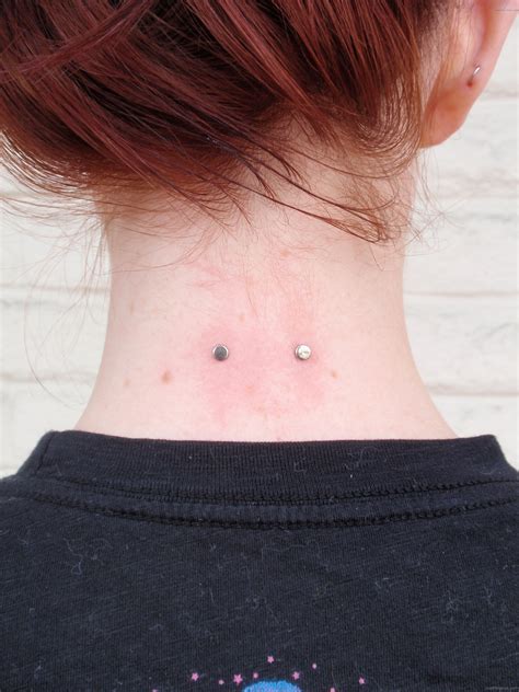 neck-piercing-for-cool-ladies