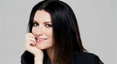 Laura Pausini La Figlia Paola Dedica Un Sorriso A Biagio Antonacci Per