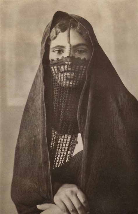 Pin By Thewrongwoman On Veils Arab Women Egyptian Beauty Arabian Women