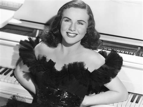 Early Hollywood Superstar Deanna Durbin Dies At 91 Cbs News