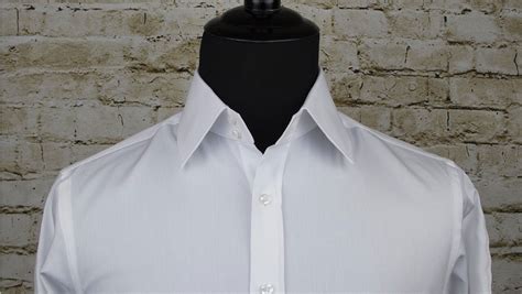 Two Button Collar Shirt Collar Styles Deo Veritas