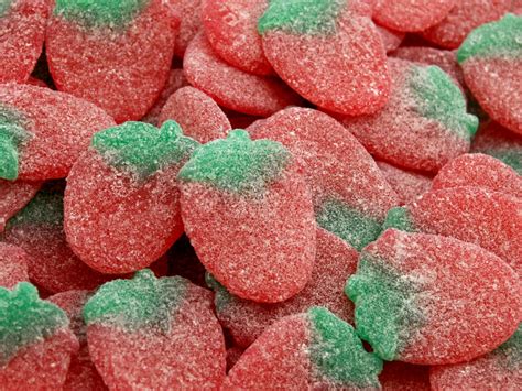 Fizzy Strawberries Giant Strawberry Sweets Keep It Sweet