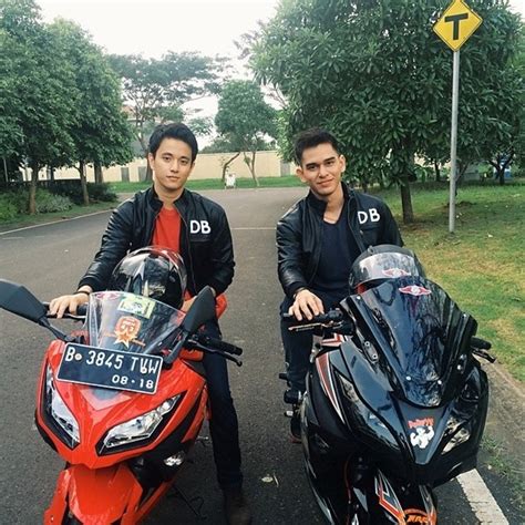 Limited to 2 pressure washing companies per zip how to properly clean a dumpster instructional: Foto Billy Davidson Bersama Rangga Azof di Lokasi Syuting ...