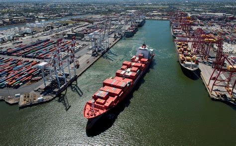 ‘worlds First Fully Automated Port Terminal Opens In Melbourne