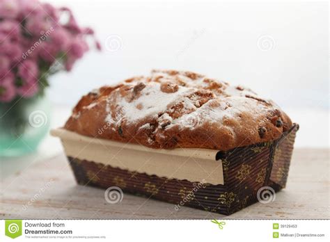 The most common square and rectangular cake pan sizes are 8 by 8 inches and 13 by 9 inches if you have a shelf big enough, try storing them on their sides, like books. Rectangular cake stock image. Image of drink, homemade - 39129453
