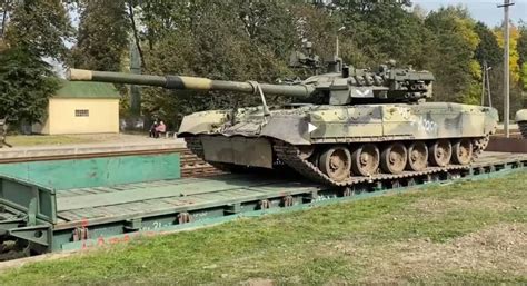 The Only Tank T 80um 2 With Active Protection Drozd Was Destroyed At