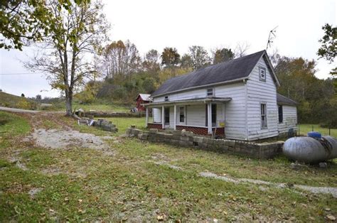 Ky Fixer Upper Farmhouse On Acreage With Water View 50k Old Houses