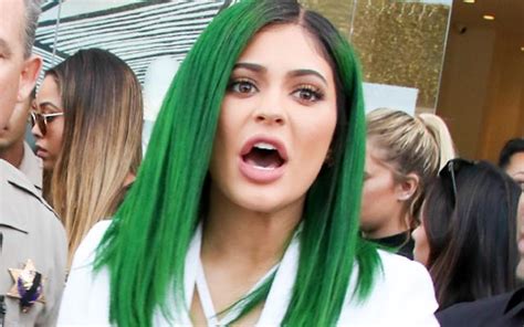 kylie jenner accused of ripping off lip kit formula