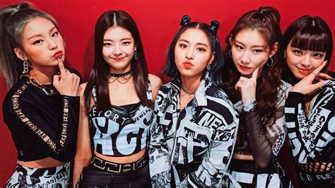 Itzy Photo ️ South Korean Girls Korean Girl Groups Itz Me Fandom