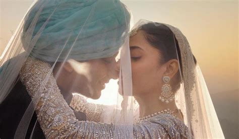 Mahira Shares Wedding Video Picture With Husband