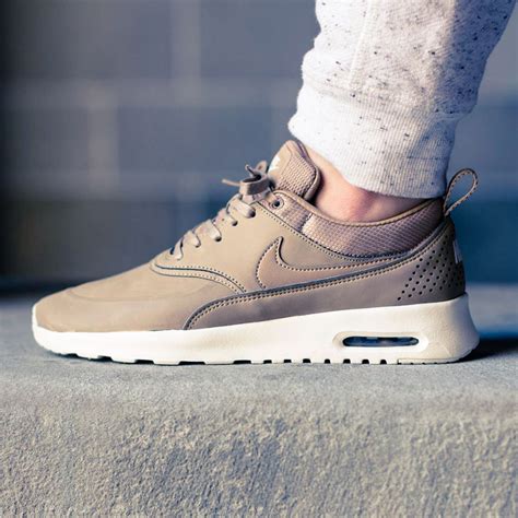 Flat sole with visible air max unit. NIKE WMNS Air Max Thea Premium Desert Camo | SOLETOPIA