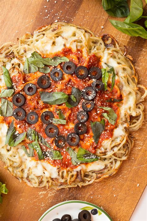 Spiralized Margherita Pizza With Olives And Basil — Inspiralized