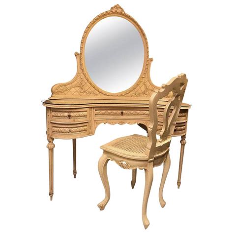 Purpose of a hollywood style mirror. Hollywood Regency Vanity Desk with Mirror and Chair in ...