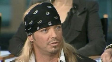 Video Bret Michaels Leaves Concert Due To Medical Emergency Abc News