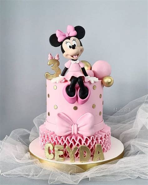 Looking For A Minnie Mouse Birthday Cake Minnie Mouse One Of Disney S Most Beloved C Minnie
