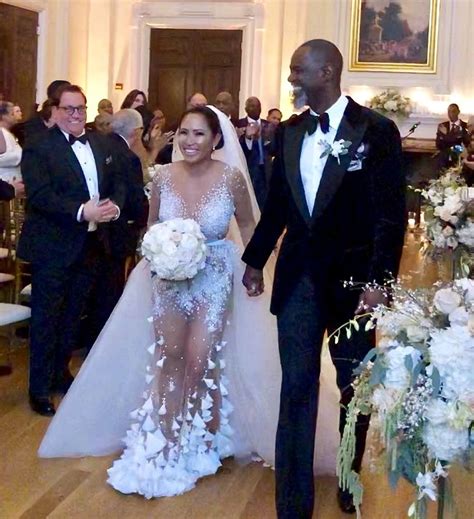 All About The Wedding Dress Brian Mcknight S Wife Wore