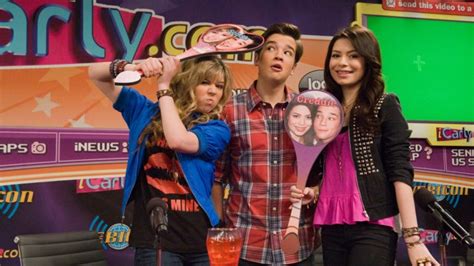 Paramount+'s icarly revival is looking to premiere in summer 2021. 'iCarly': Which Stars Are — and Aren't — Back for the Revival
