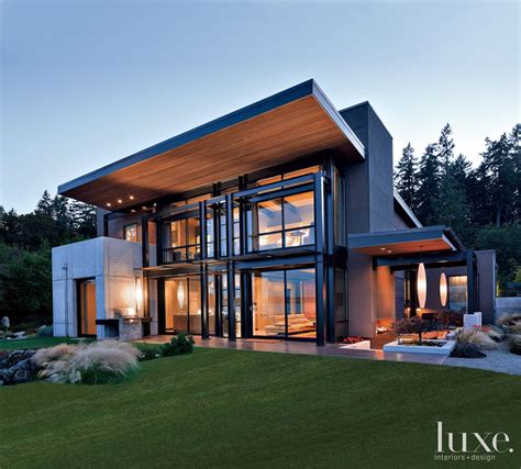Modern Gray Exterior With Steel Beams Luxe Interiors Design