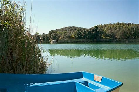 Book casa rural la laguna, calzada de calatrava on tripadvisor: Embarcadero de la Laguna San Pedro de La Casa Rural La Noguera