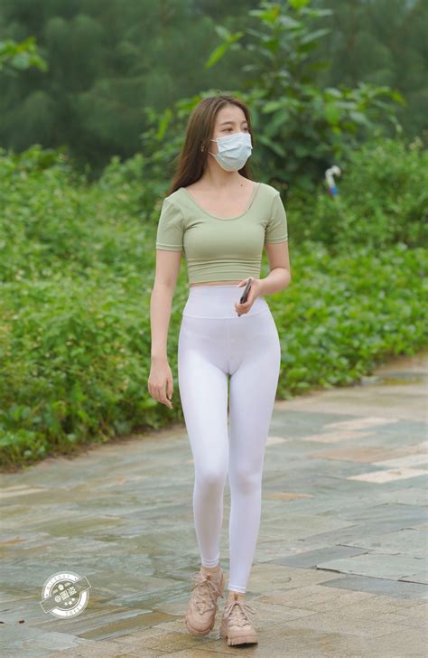 Beautiful Asian Women Tight Jeans Girls Athletic Outfits Womens Fashion