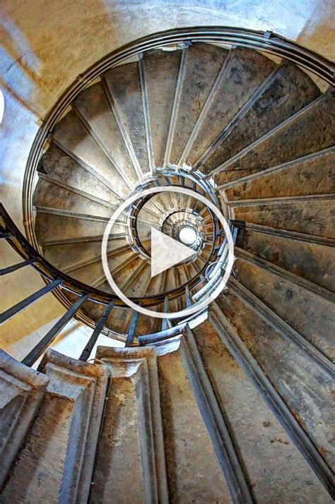 This Is An Amazing Double Helix Staircase In The Chateau De Chambord In