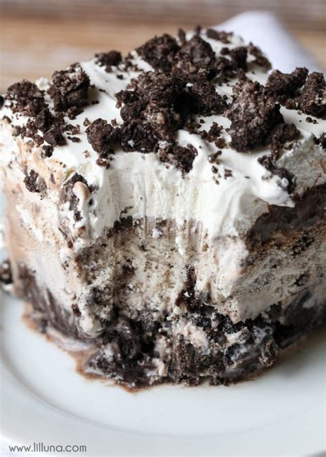Keto ice cream has no sugar added and is usually much creamier. Oreo Ice Cream Cake - Just 5 Ingredients! | Lil' Luna
