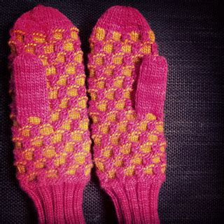 With a bold, chunky cable knitting pattern, these knitted mittens will keep. Ravelry: Manly Honeycomb Mittens pattern by IamSnowfox