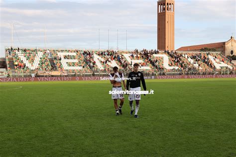 The website contains a statistic about the performance data of the player. Pagellone di Venezia-Salernitana: regalo di Migliorini a ...