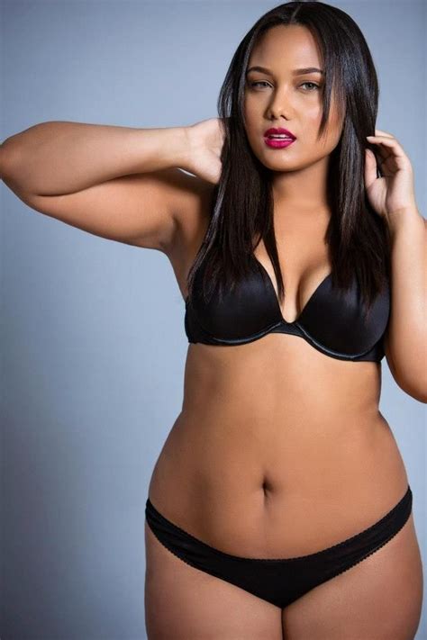 Britisches Curvy Model Wird Vom Casting Agenten Gev Gelt Telegraph