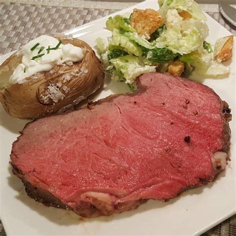It's hard to find a cut of meat that's as pretty, as satisfying, and as delicious as a prime rib. Instant Pot Rare Roast Beef Deli Style - Food pins - #BEEF #Deli #Food #Insta... - Prime Ribs ...