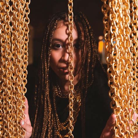 Angie Rose Sparkles In 7 Gold Chains Music Video Rapzilla