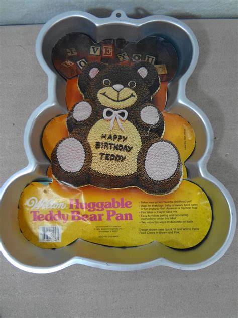 Wilton bakeware comes in a wide variety of different shapes and sizes, including round, square and oblong pans, small, medium and large cookie sheets, standard and mini. Wilton Huggable Teddy Bear Aluminum Cake Pan 502-3754 ...