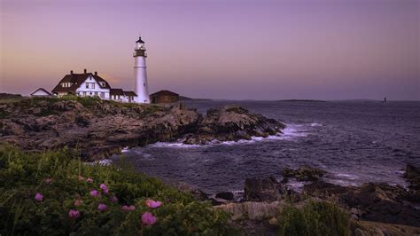 Lighthouse On Maine Coast Usa Maine Coast Portland Maine Lighthouse