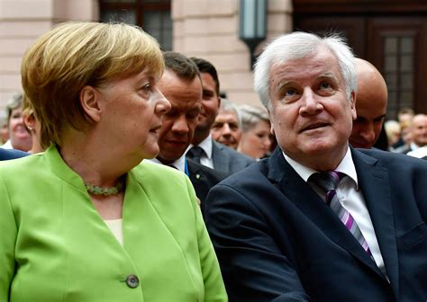 Horst Seehofer Warnt Angela Merkel Vor Seiner Entlassung