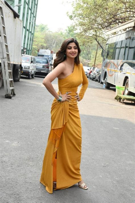 Shilpa Shetty Races Your Heart In Yellow Outfit
