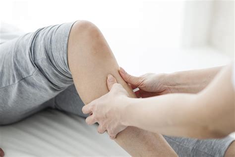 There are many nerves in the leg that take an active part in the motor, autonomic, and sensory functions in the body. MS nerve pain: Remedies for legs, feet, arms, and back
