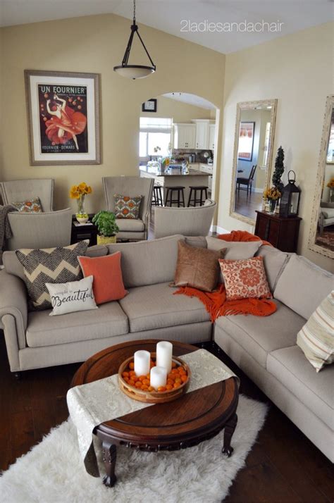 Studio apartment living room decor. 'Tis Autumn: Living Room Fall Decor Ideas