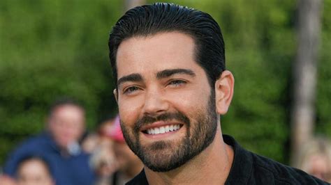 Actor Jesse Metcalfes Net Worth Salary And House Nayag Today